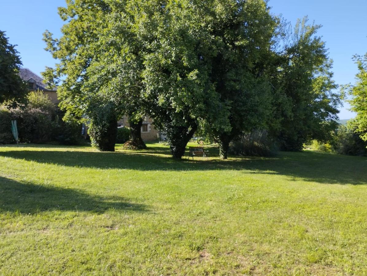 Saint-Genies La Vieille Ferme: Superbe Complexe De 3 Gites En Pierre Avec Piscine Au Coeur Du Perigord Noir מראה חיצוני תמונה