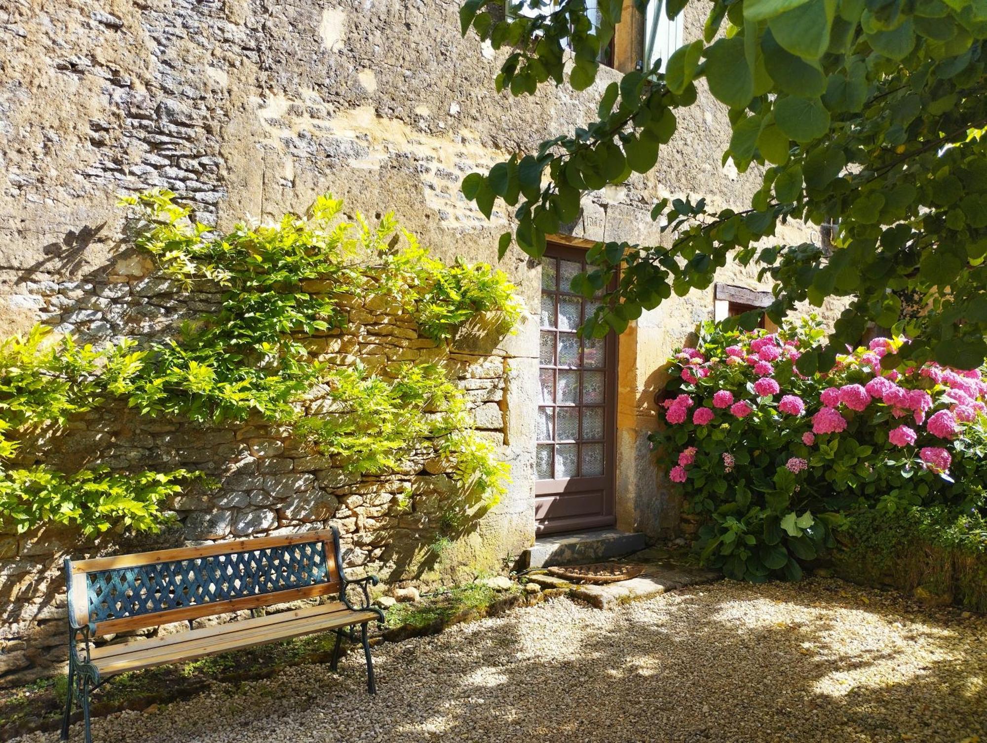 Saint-Genies La Vieille Ferme: Superbe Complexe De 3 Gites En Pierre Avec Piscine Au Coeur Du Perigord Noir מראה חיצוני תמונה