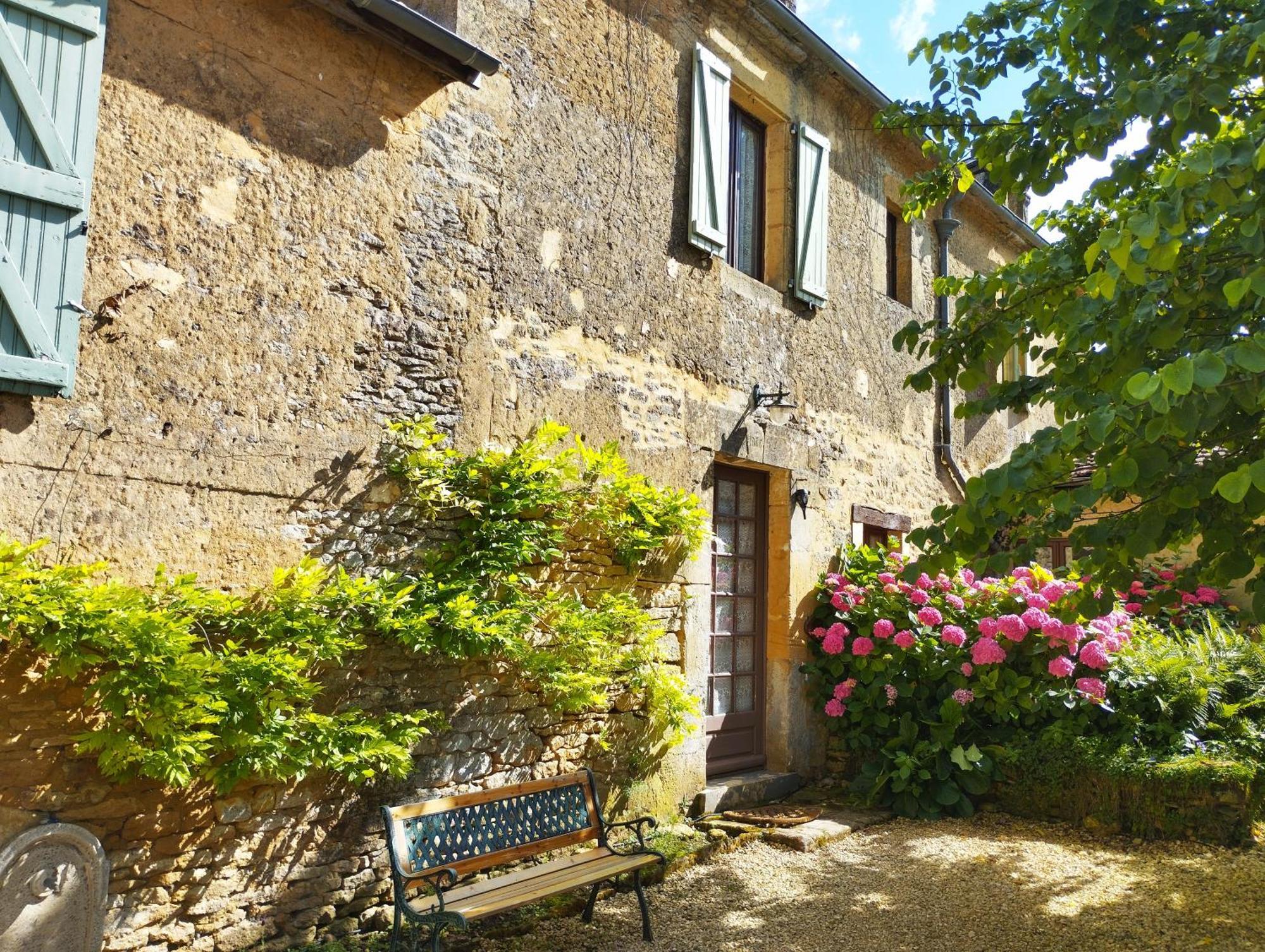 Saint-Genies La Vieille Ferme: Superbe Complexe De 3 Gites En Pierre Avec Piscine Au Coeur Du Perigord Noir מראה חיצוני תמונה